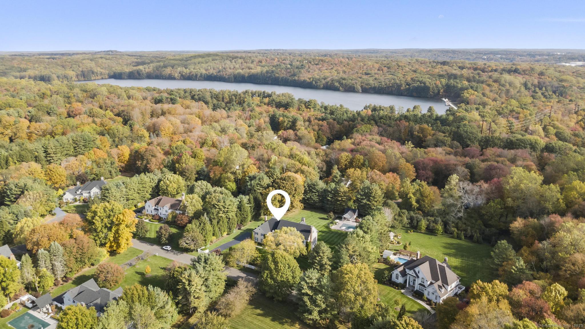 342 Midlock Road Fairfield, CT 06824 - Photo 40 of 40 view of city and mountain