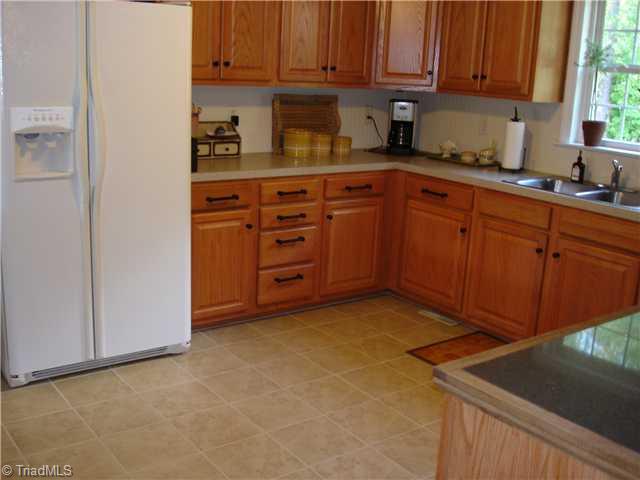4354 Dunbar Bridge Road Asheboro, NC 27205 - Photo 5 of 16 Kitchen.