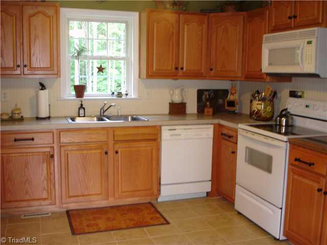 4354 Dunbar Bridge Road Asheboro, NC 27205 - Photo 6 of 16 Kitchen.