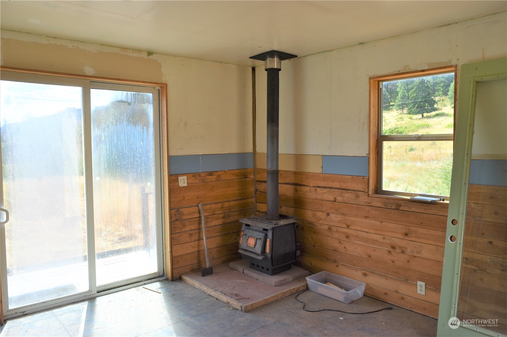132 Kompan Road Curlew, WA 99118 - Photo 9 of 35 Gallery Image 9