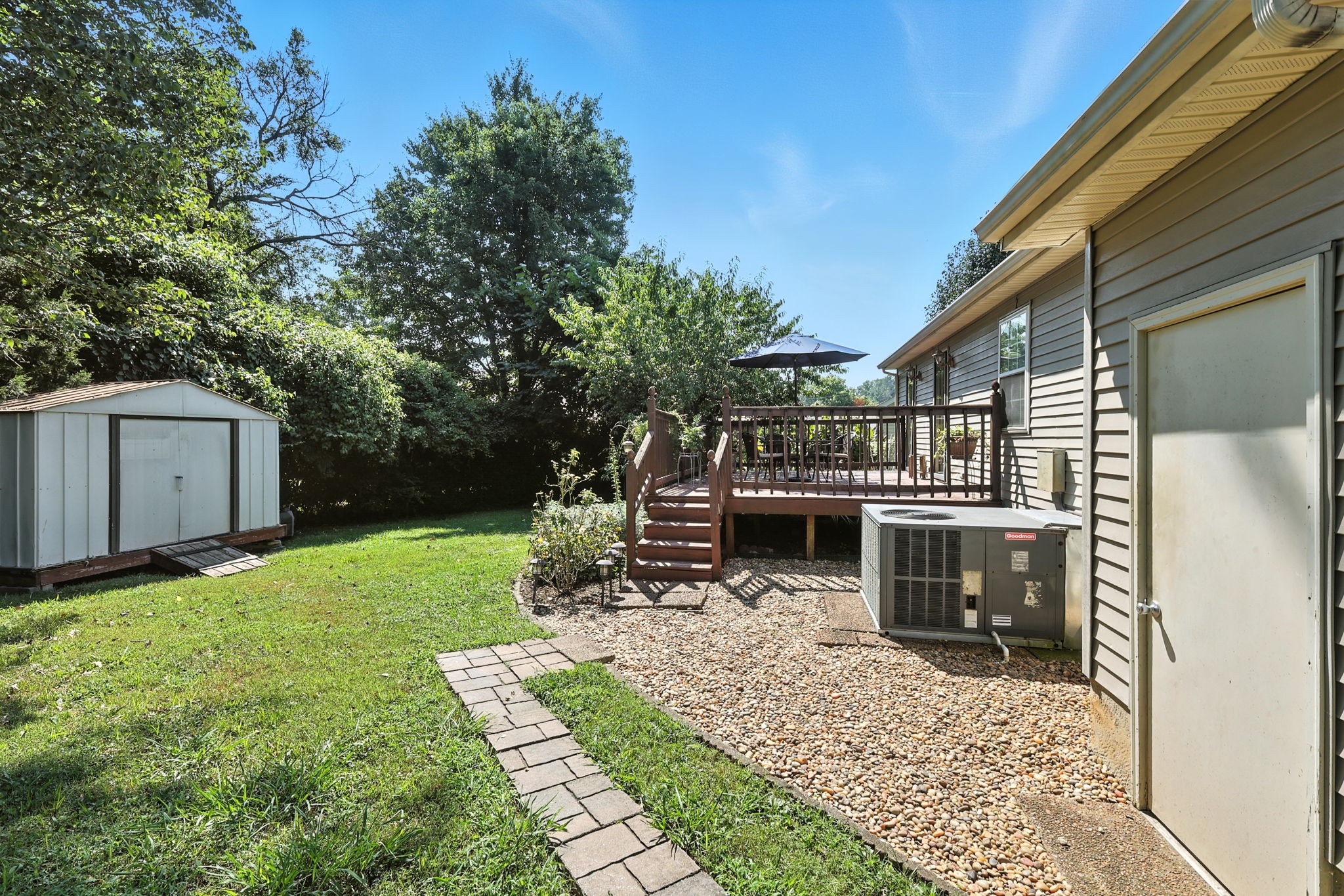1121 Jacksons Valley Road Hermitage, TN 37076 - Photo 15 of 38 a house view with a sitting space and garden space
