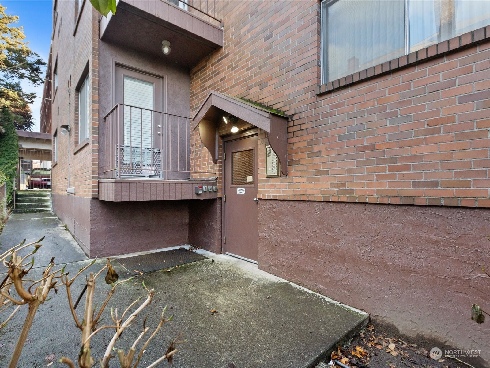 2619 Rucker Avenue, Unit 2 Everett, WA 98201 - Photo 7 of 39 a view of balcony