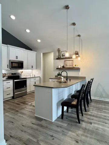 $660,000 | W255-s5377 Primrose Lane, Waukesha, WI 53189