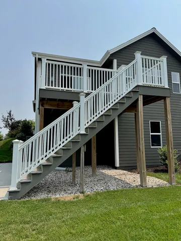 $660,000 | W255-s5377 Primrose Lane, Waukesha, WI 53189