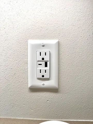 $660,000 | W255-s5377 Primrose Lane, Waukesha, WI 53189