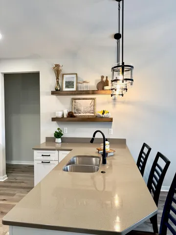 $660,000 | W255-s5377 Primrose Lane, Waukesha, WI 53189