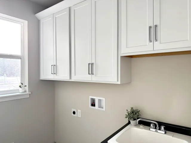 $660,000 | W255-s5377 Primrose Lane, Waukesha, WI 53189