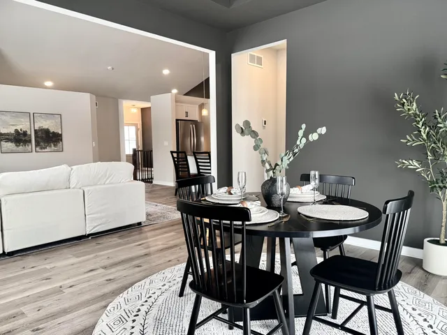 $660,000 | W255-s5377 Primrose Lane, Waukesha, WI 53189