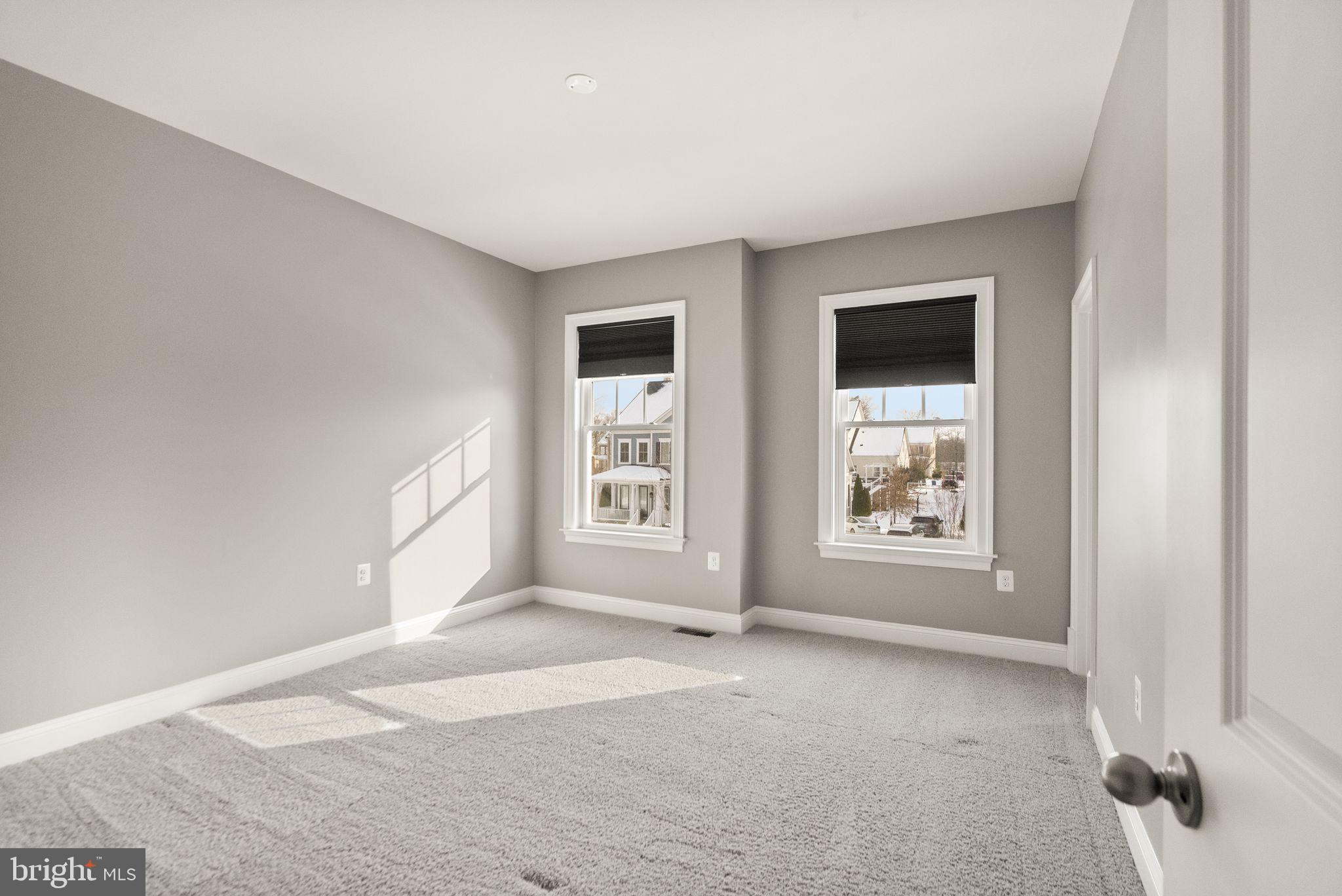 41841 Bloomfield Path Street Ashburn, VA 20148 - Photo 14 of 22 Secondary bedroom upstairs