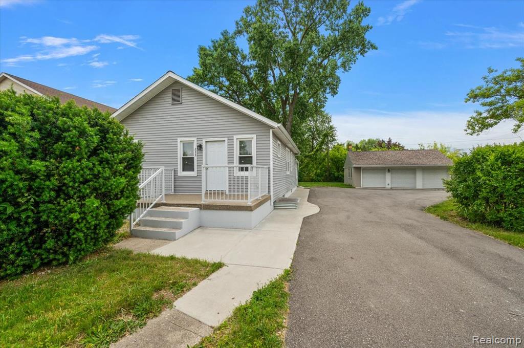 233 West Eleven Mile Road Madison Heights, MI 48071 - Photo 1 of 44 Gallery Image 1