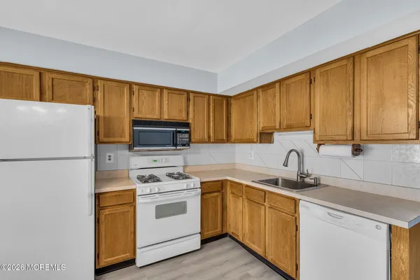 $364,000 | 515 Sandra Place, Brick, NJ 08724