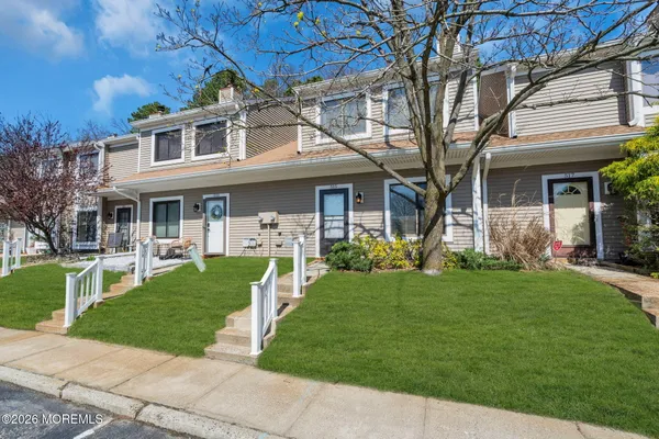 $364,000 | 515 Sandra Place, Brick, NJ 08724