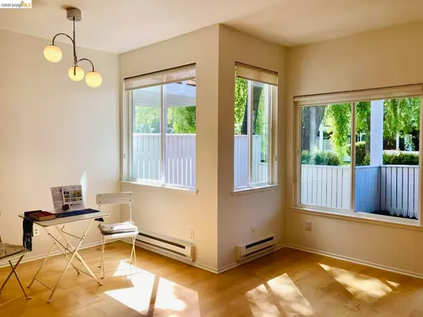 $379,000 | 79 Marina Lakes Drive, Richmond, CA 94804