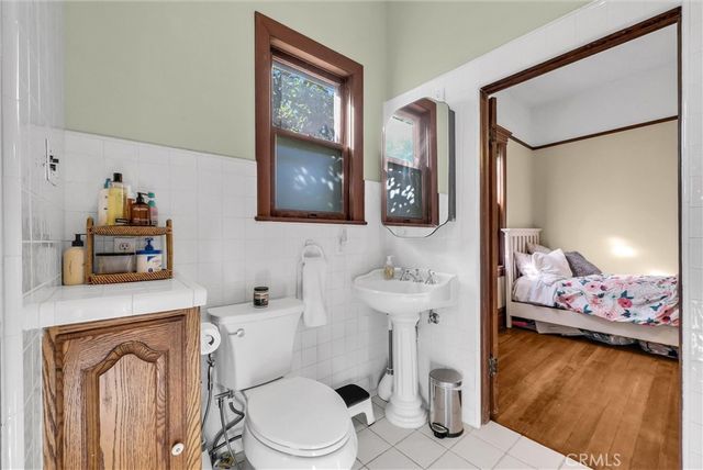 $875,000 | 524 East Arrow Highway, Upland, CA 91786