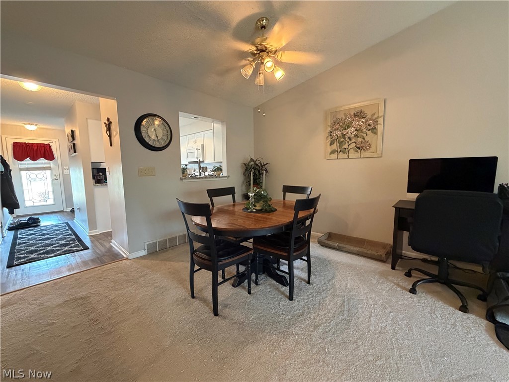4648 Oak Point Road Lorain, OH 44053 - Photo 7 of 33