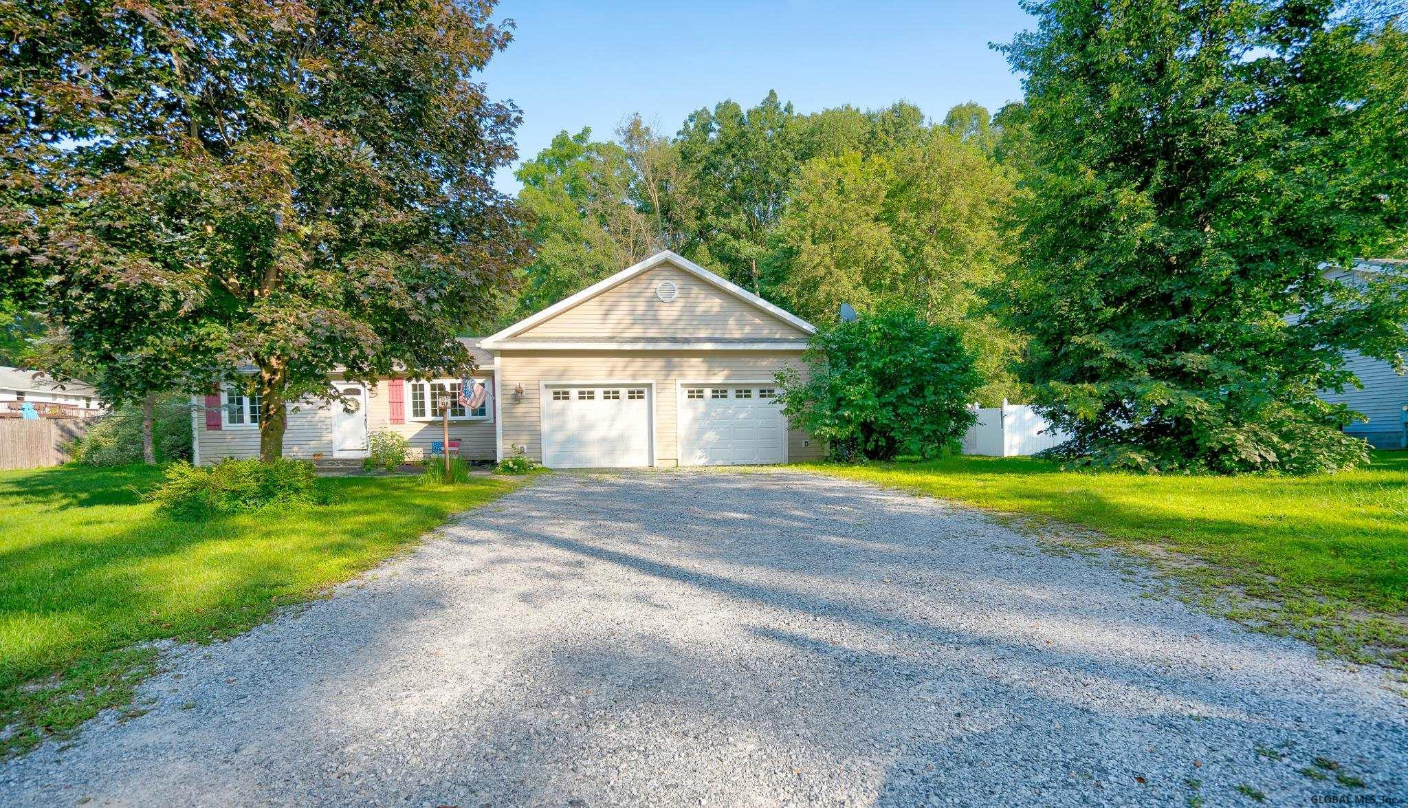 25 Jones Road Saratoga Springs, NY 12866 - Photo 5 of 71 Photo 5