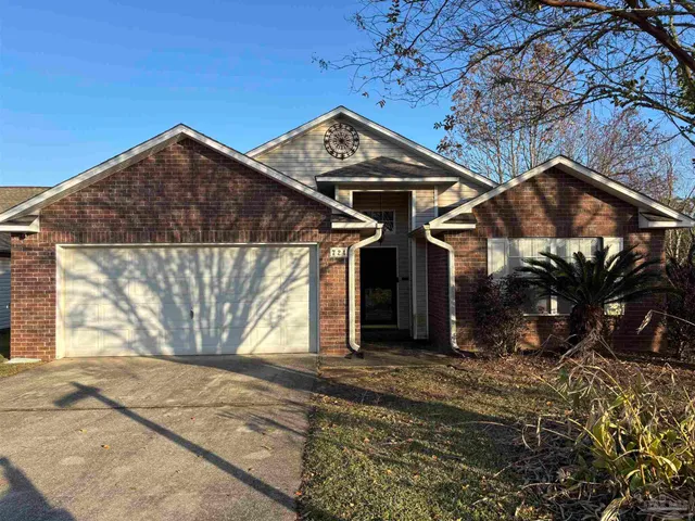 $1,950 | 724 Hanley Downs Drive, Cantonment, FL 32533