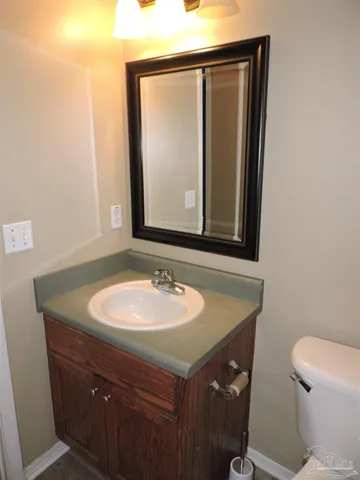 $1,950 | 724 Hanley Downs Drive, Cantonment, FL 32533