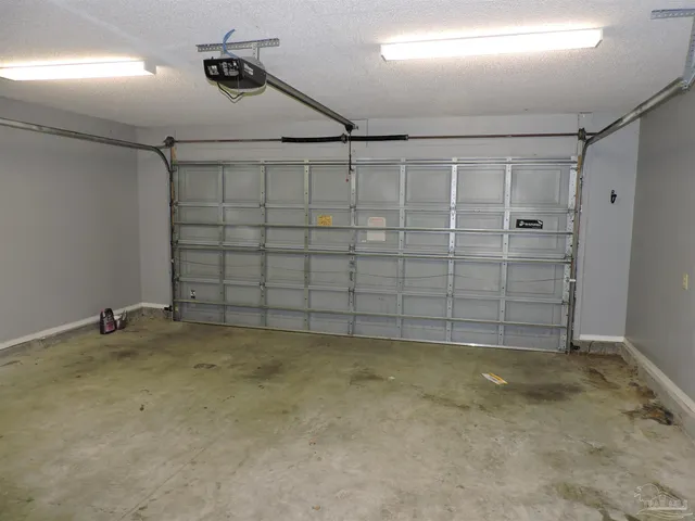 $1,950 | 724 Hanley Downs Drive, Cantonment, FL 32533