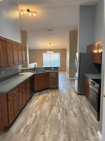 $1,950 | 724 Hanley Downs Drive, Cantonment, FL 32533