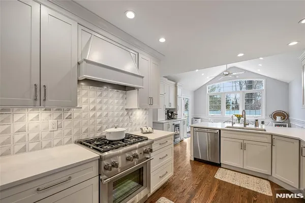 $1,129,999 | 619 Sargent Road, River Vale, NJ 07675