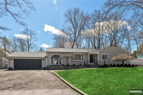 $1,129,999 | 619 Sargent Road, River Vale, NJ 07675