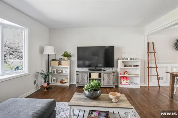 $1,129,999 | 619 Sargent Road, River Vale, NJ 07675