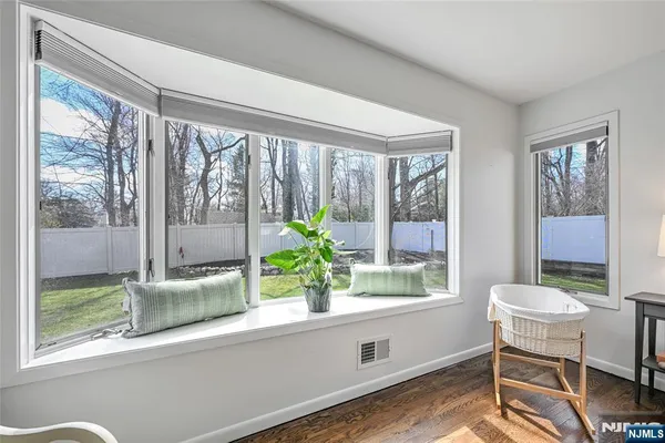 $1,129,999 | 619 Sargent Road, River Vale, NJ 07675