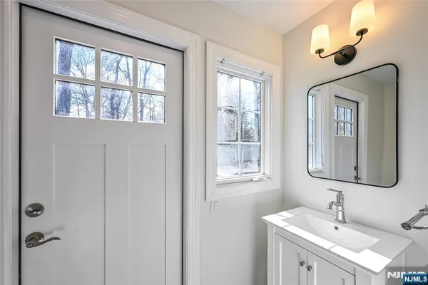 $1,129,999 | 619 Sargent Road, River Vale, NJ 07675