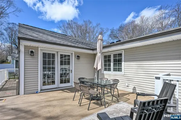 $1,129,999 | 619 Sargent Road, River Vale, NJ 07675