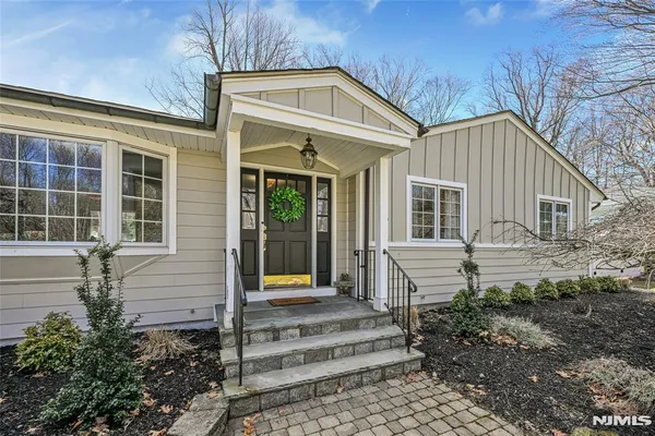 $1,129,999 | 619 Sargent Road, River Vale, NJ 07675