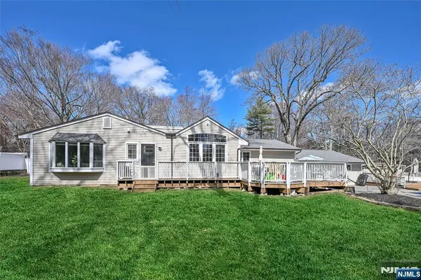 $1,129,999 | 619 Sargent Road, River Vale, NJ 07675