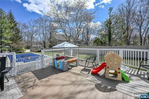 $1,129,999 | 619 Sargent Road, River Vale, NJ 07675