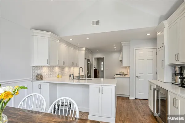 $1,129,999 | 619 Sargent Road, River Vale, NJ 07675