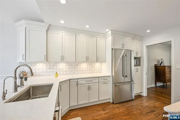 $1,129,999 | 619 Sargent Road, River Vale, NJ 07675