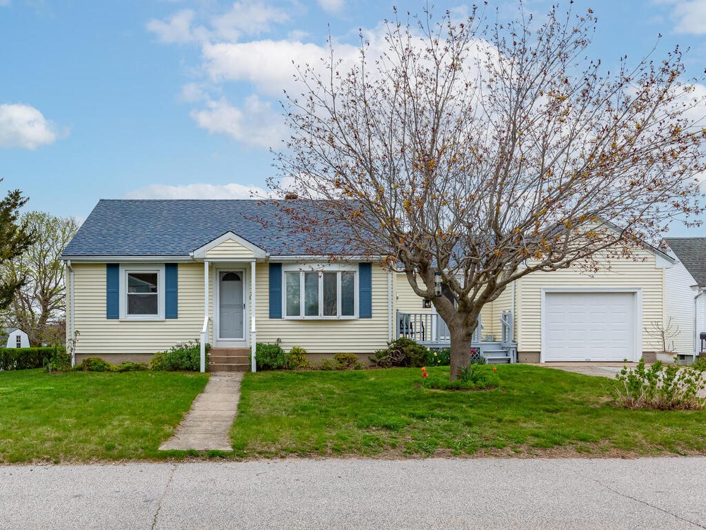 2 Thompson Avenue Westerly, RI 02891 - Photo 2 of 36 Gallery Image 2