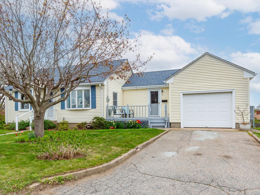 2 Thompson Avenue Westerly, RI 02891 - Photo 3 of 36 Gallery Image 3