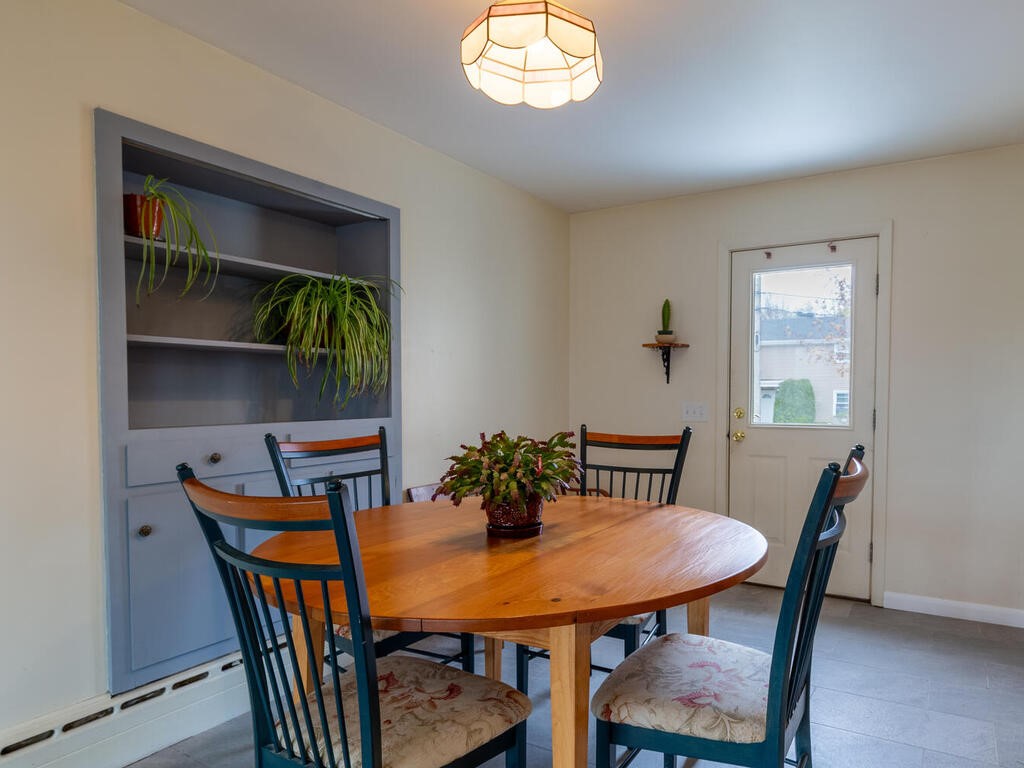 2 Thompson Avenue Westerly, RI 02891 - Photo 9 of 36 Gallery Image 9