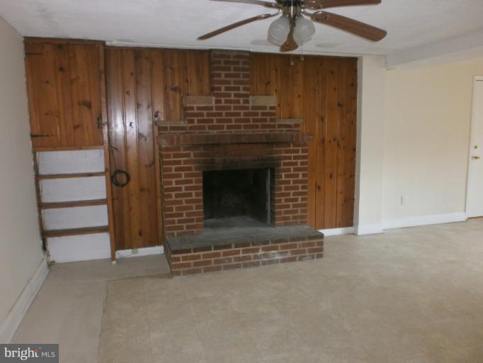 4517 Henderson Road Temple Hills, MD 20748 - Photo 12 of 23 Family Room