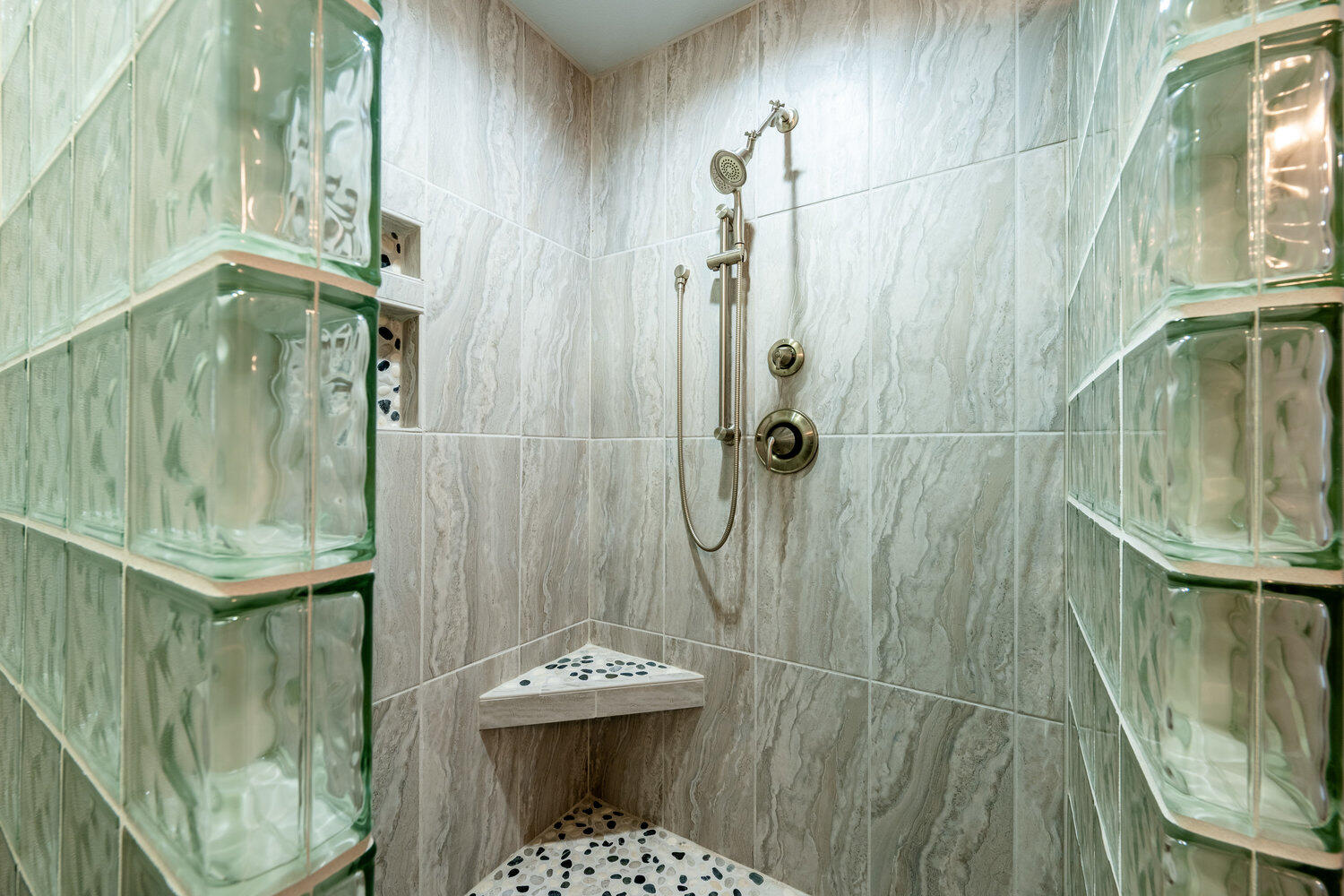 35 Primrose Lane Sheridan, WY 82801 - Photo 28 of 55 upstairs 3/4 Bathroom