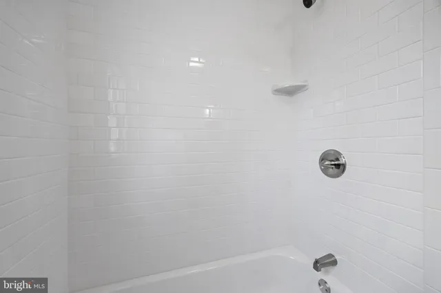 $2,300 | 104 West Park Avenue, Lindenwold, NJ 08021