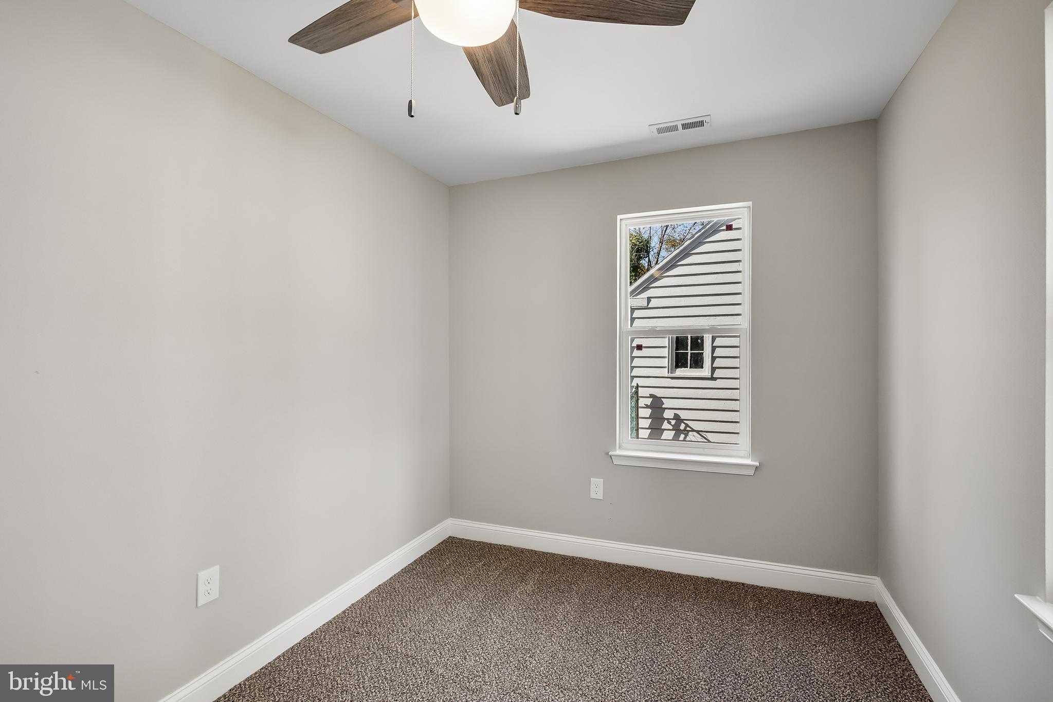 104 West Park Avenue Lindenwold, NJ 08021 - Photo 21 of 26 an empty room with windows