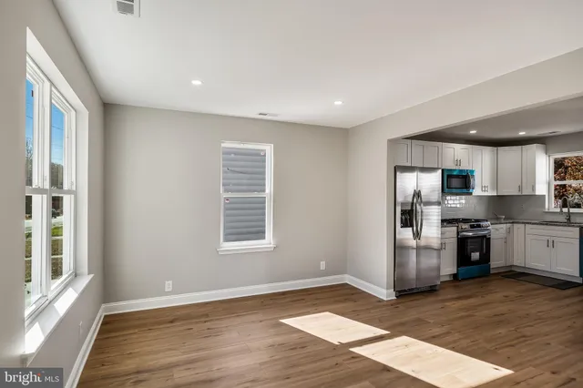 $2,300 | 104 West Park Avenue, Lindenwold, NJ 08021