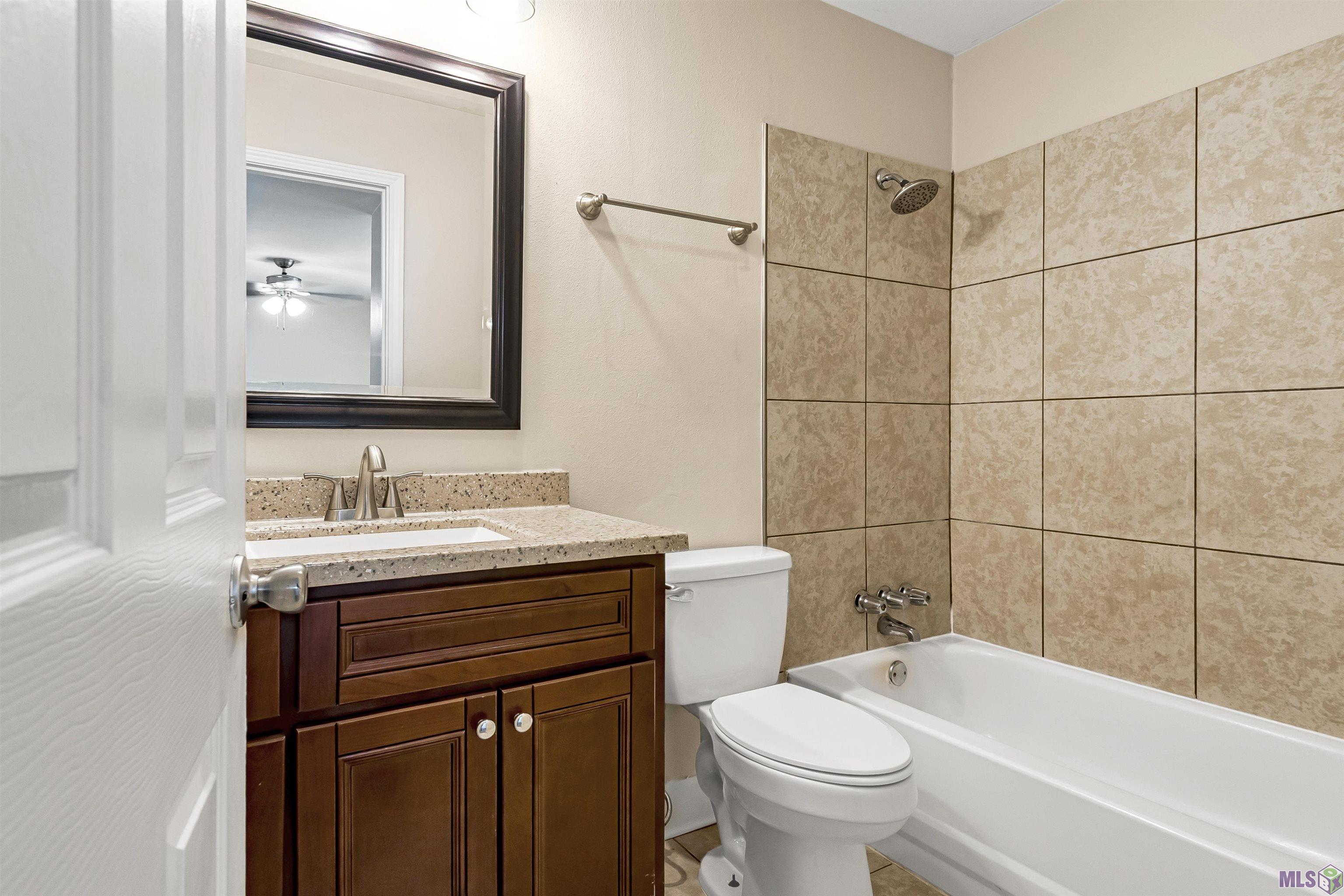 1066 Manson Drive, Unit D Baton Rouge, LA 70816 - Photo 2 of 9