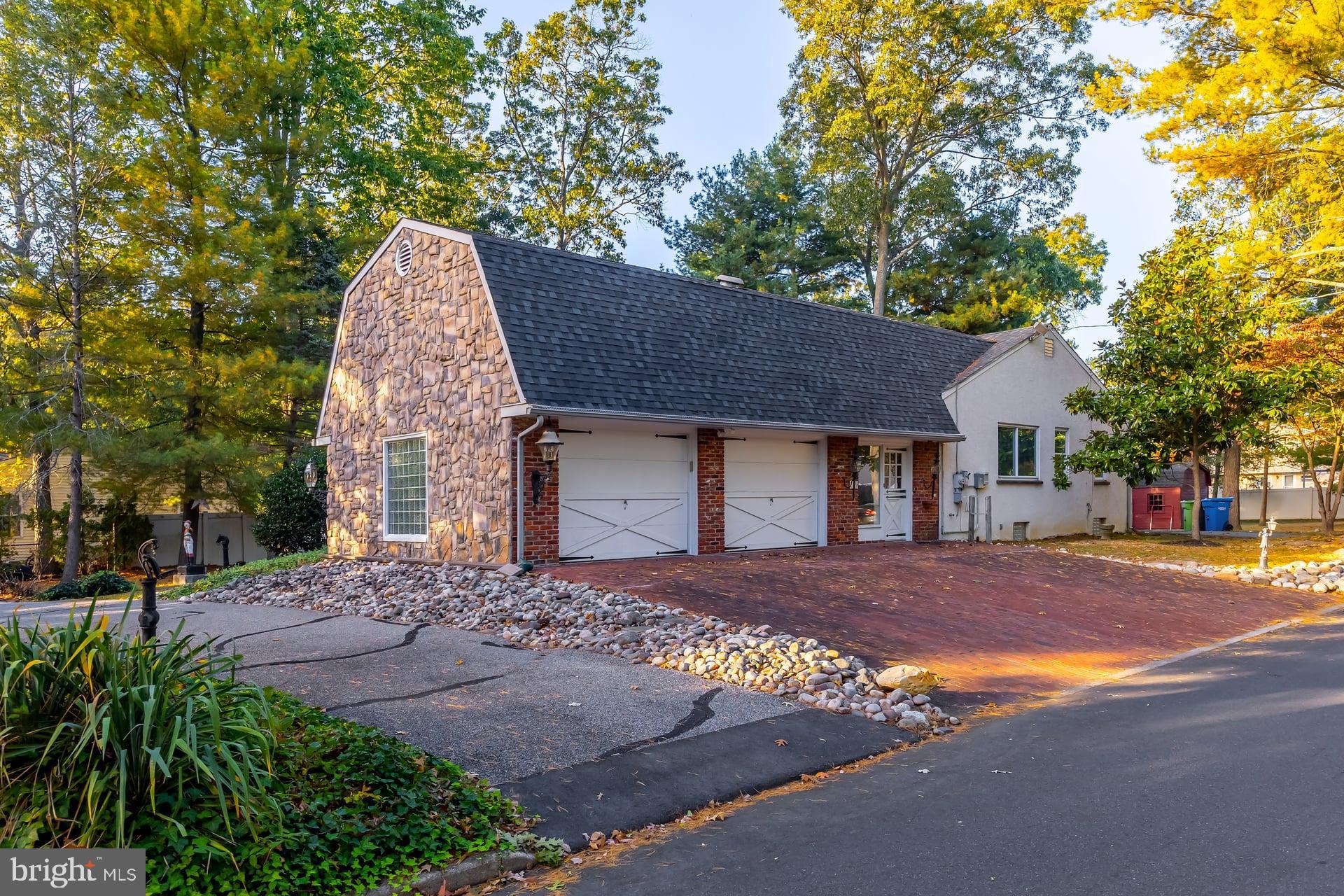 318 Johnson Road Blackwood, NJ 08012 - Photo 3 of 20 Gallery Image 3