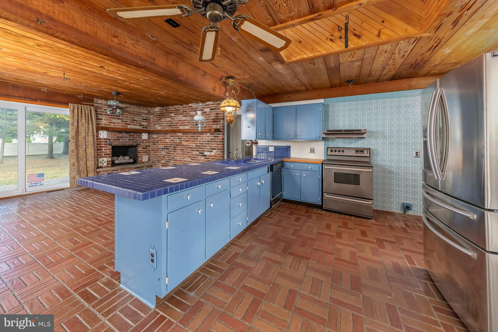 318 Johnson Road Blackwood, NJ 08012 - Photo 5 of 20 Gallery Image 5