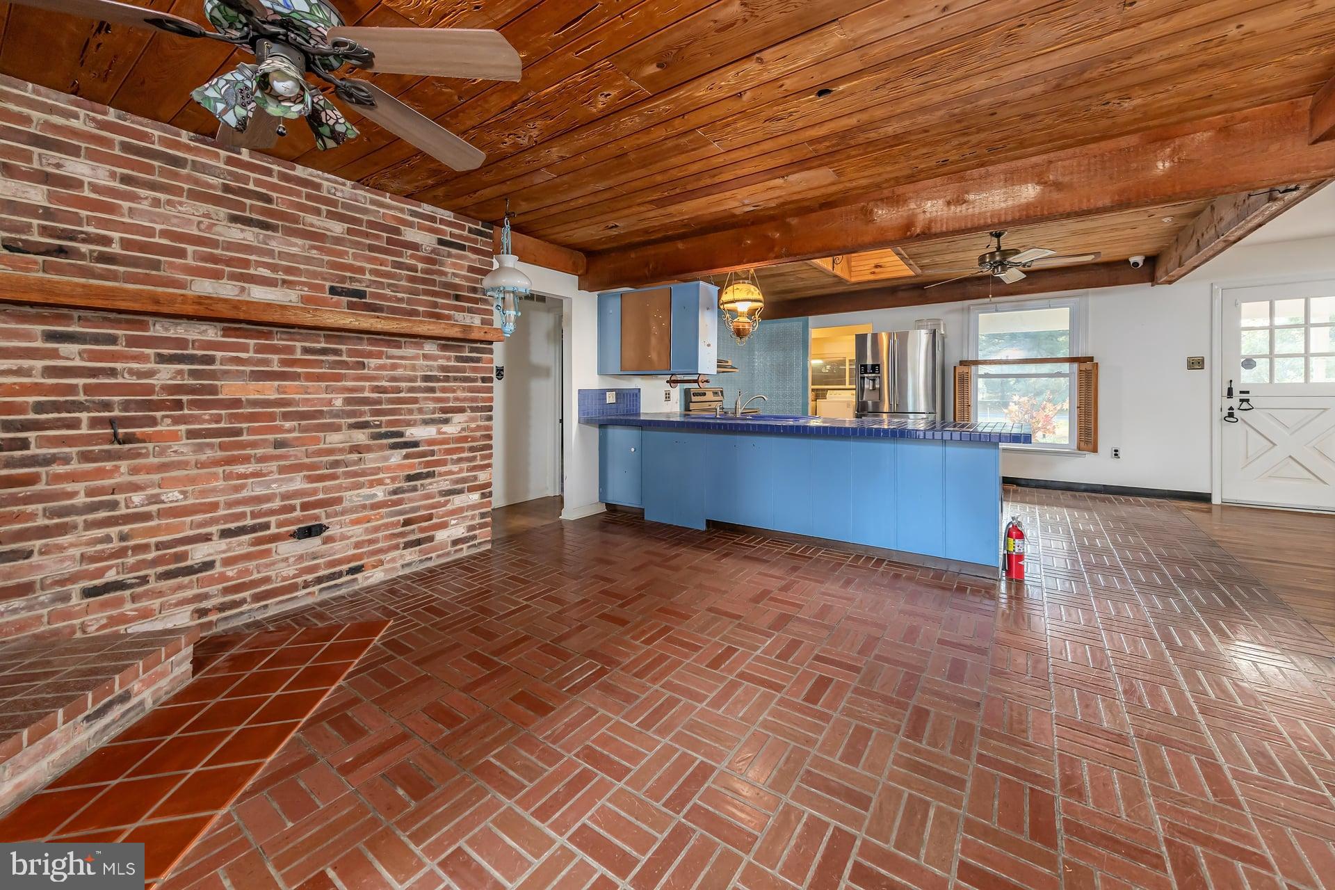 318 Johnson Road Blackwood, NJ 08012 - Photo 8 of 20 Gallery Image 8