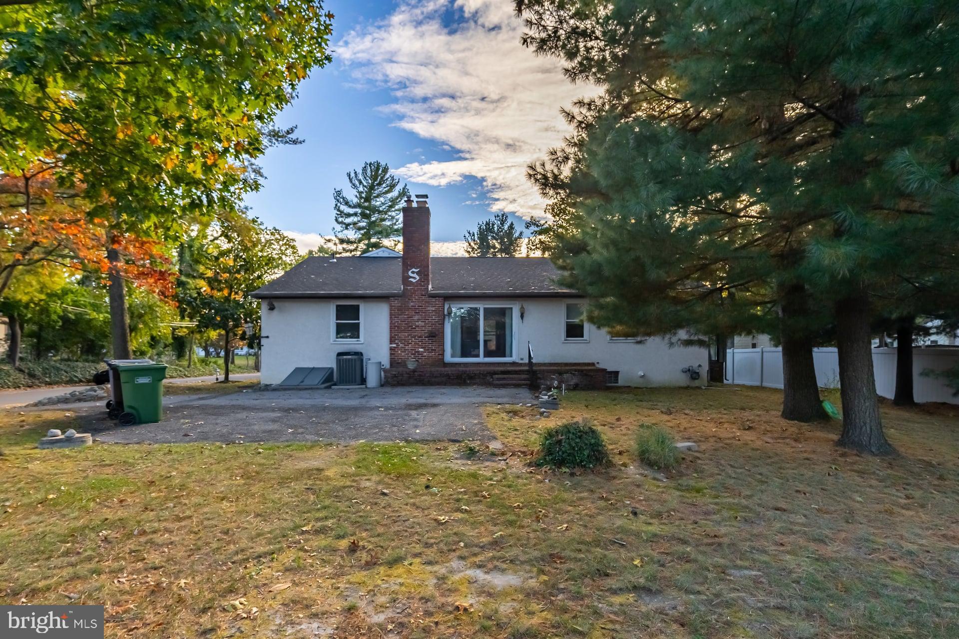 318 Johnson Road Blackwood, NJ 08012 - Photo 9 of 20 Gallery Image 9
