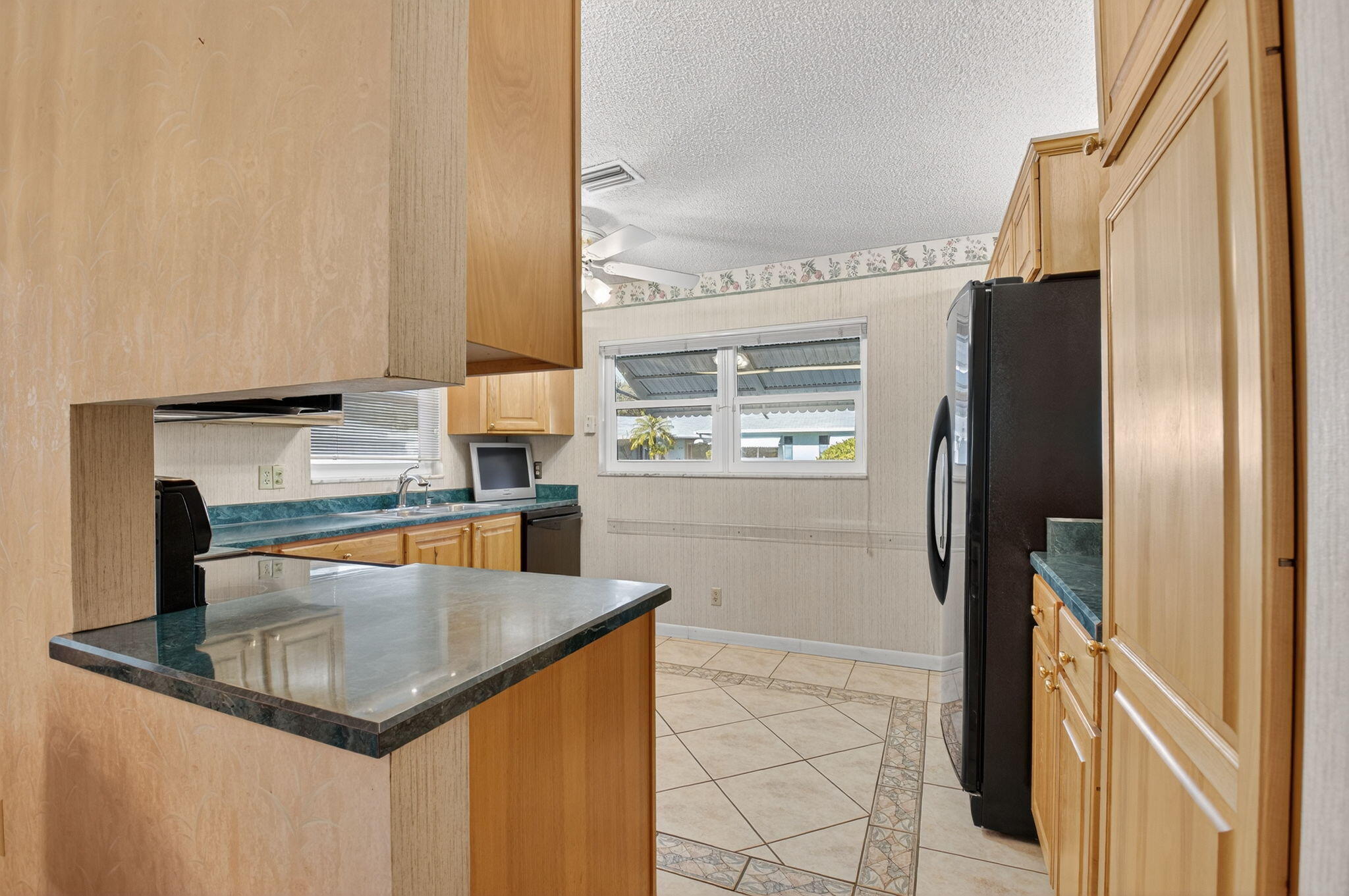 634 Hummingbird Lane Delray Beach, FL 33445 - Photo 13 of 37 14-web-or-mls-DSC_8424