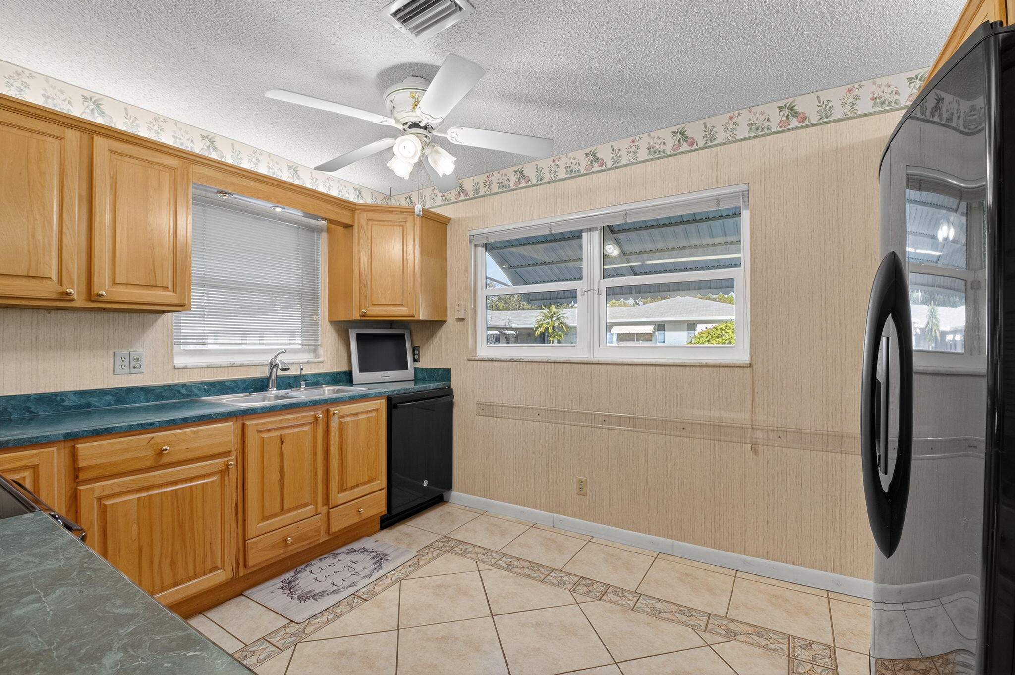 634 Hummingbird Lane Delray Beach, FL 33445 - Photo 14 of 37 15-web-or-mls-DSC_8429